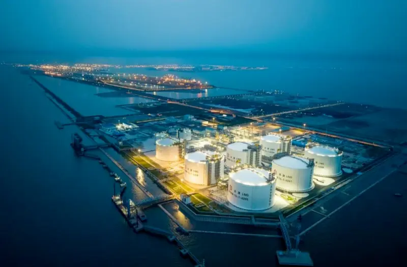 Mempromosikan pembaruan fasilitas petrokimia dan kimia lama